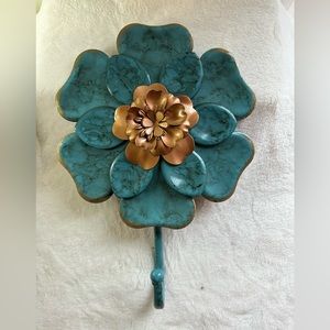 SOLD NWOT. Aqua and gold flower decorative hook